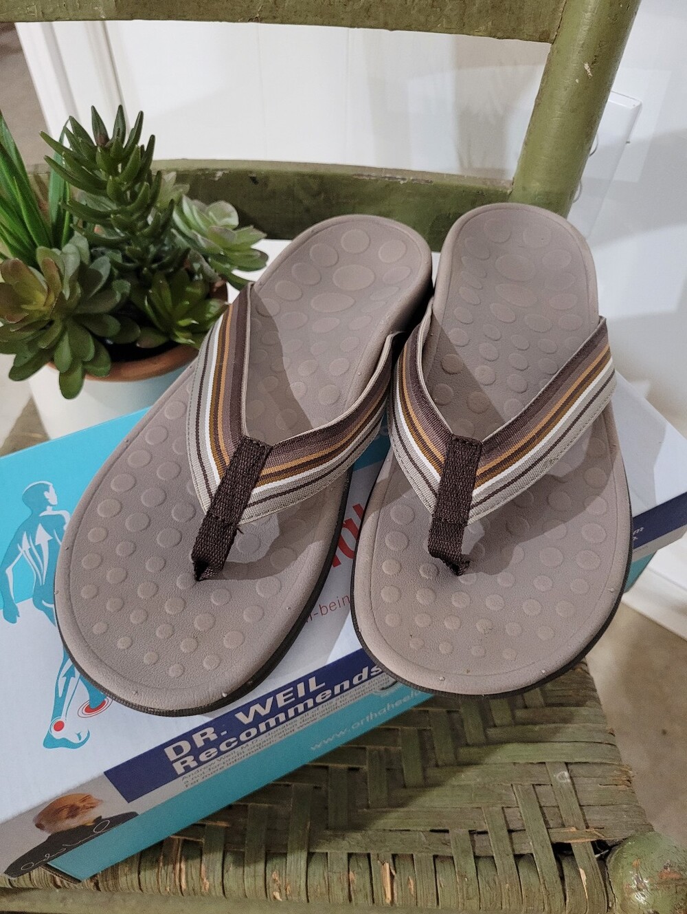 Orthoheels Womens Coffee Striped Island Flip-Flop Comfort Sandals 9 New In Box